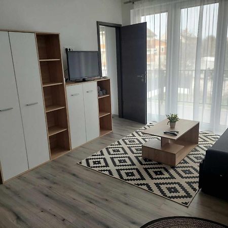 Apartament Mora Lak Segedyn Zewnętrze zdjęcie